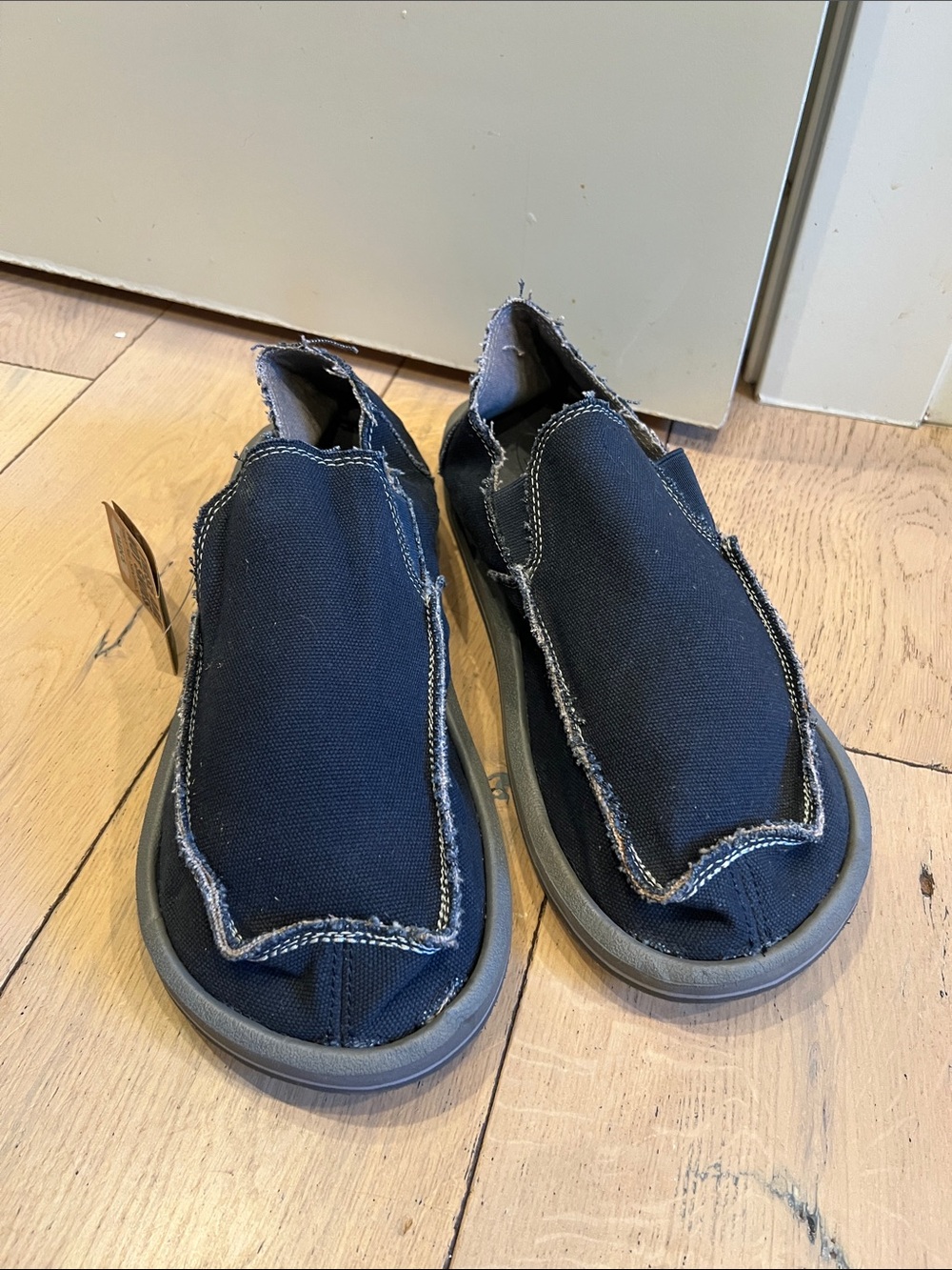 Sanuk men’s  Navy Canvas Slip-Ons 12